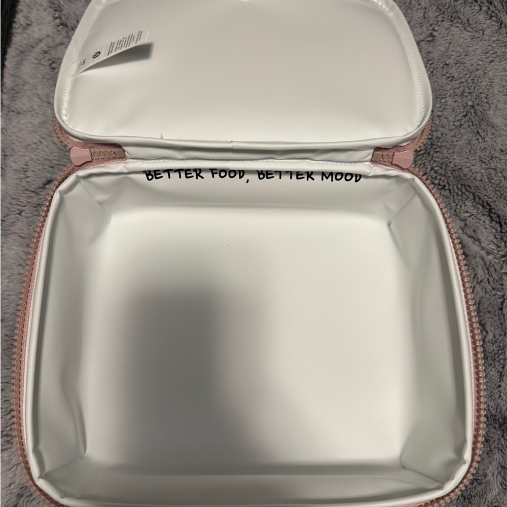 Lululemon new crew lunch box - Picture 6 of 6
